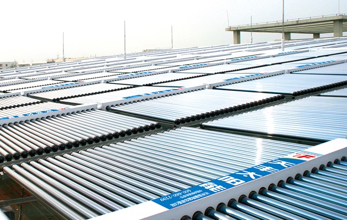 集中集熱分戶供熱太陽(yáng)能案例